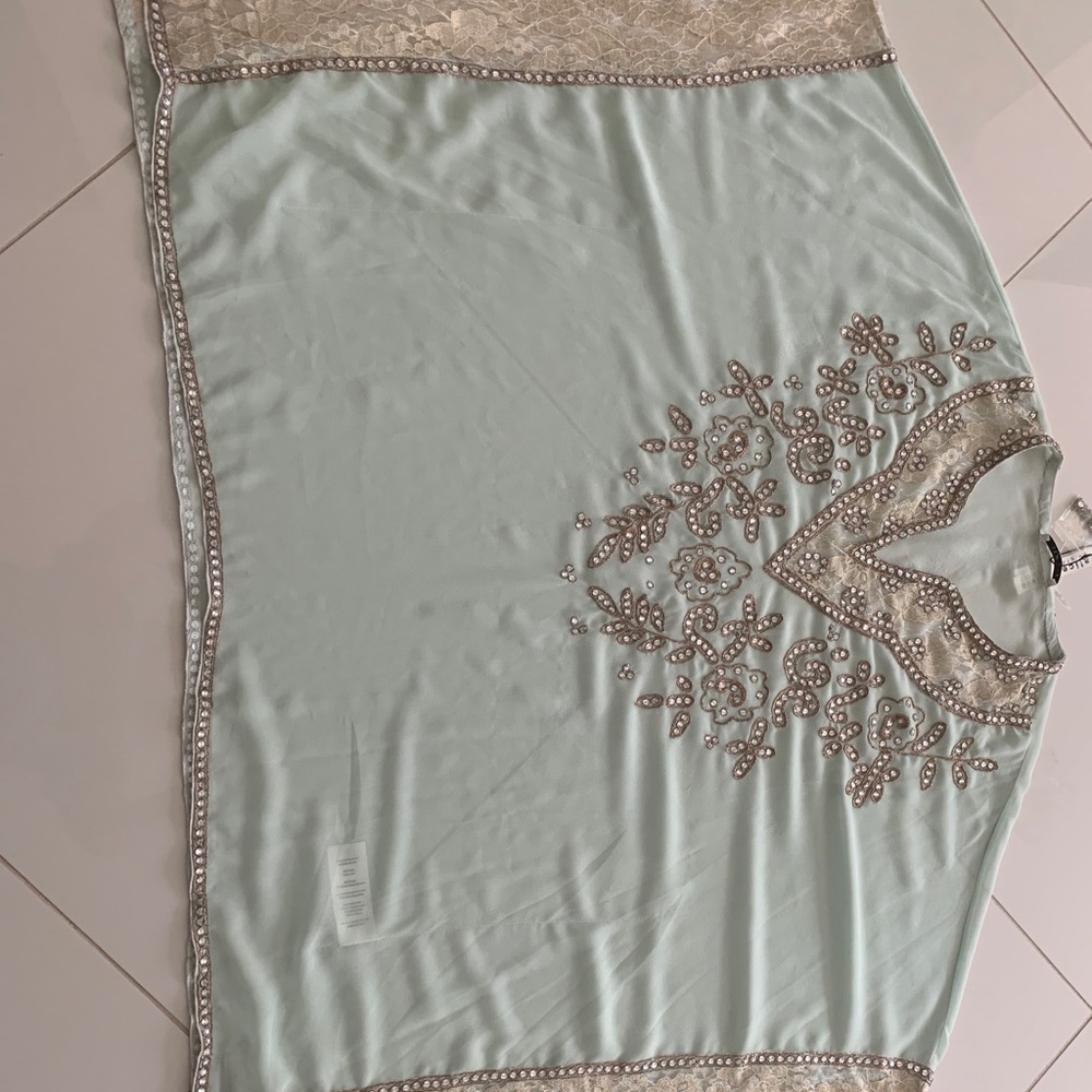 Alice and olivia beaded woman’s top size M/L